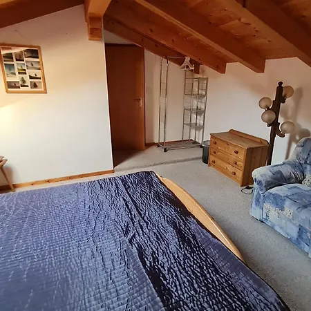 Haus - Bei Einfahrt Grosser Nussbaum By Interhome