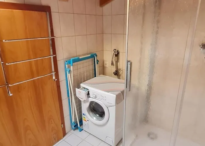 Apartmán Haus - Bei Einfahrt Grosser Nussbaum By Interhome