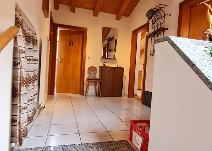 Appartement Haus - Bei Einfahrt Grosser Nussbaum By Interhome